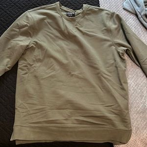 Cuts hyperloop split hem size medium barely worn